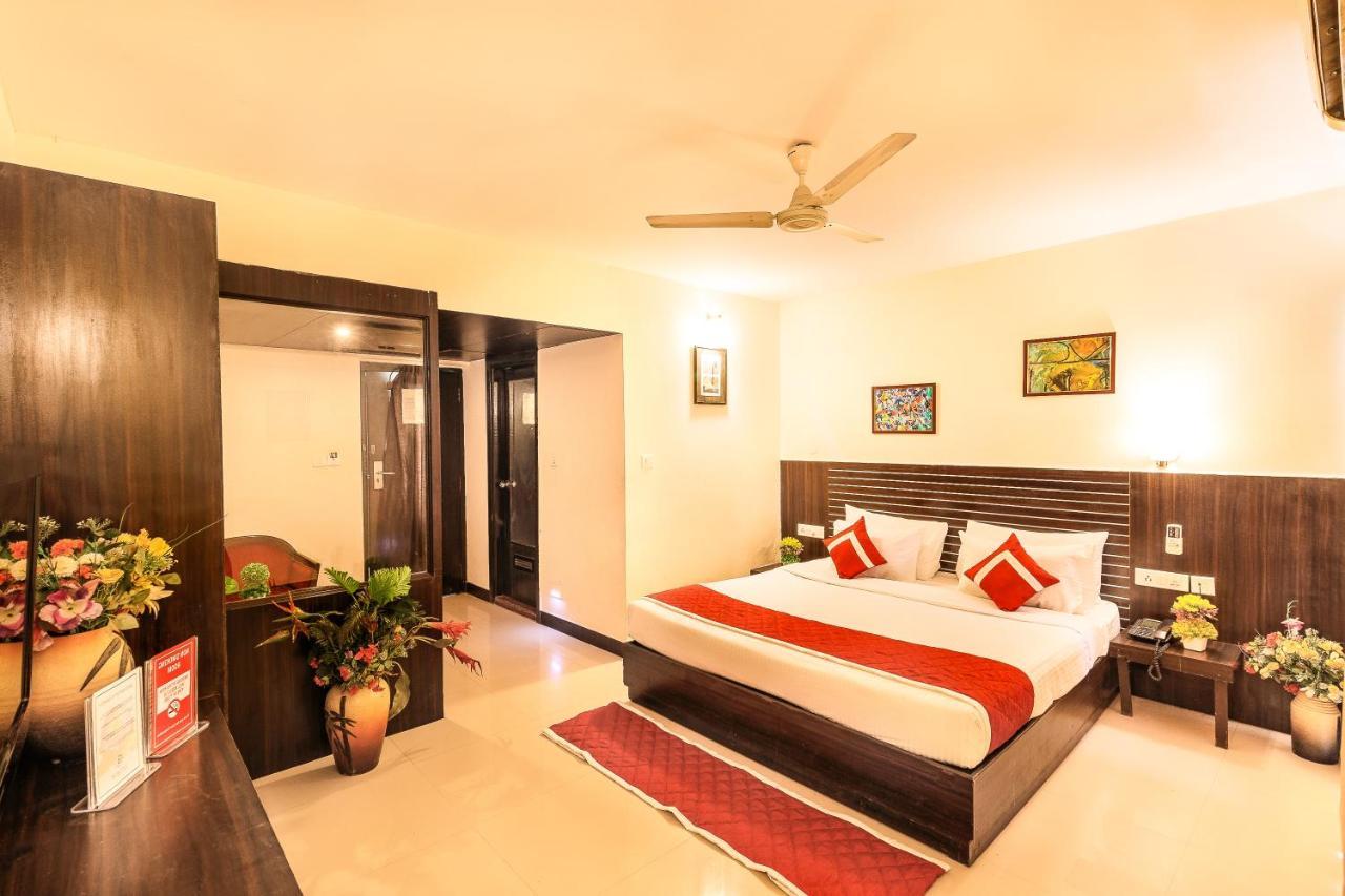 Octave Himalaya Monarch Hotel Bangalore Exterior photo